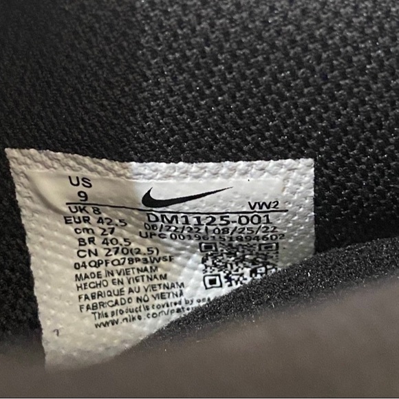 NWOT Nike Kyrie Flytrap6  Size 9
DM1125-001 - Picture 9 of 12